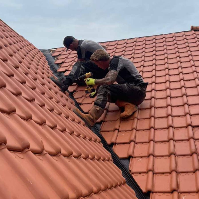 Hero-Pannendak-laten-renoveren-door-deskundig-dakdekker Hero-Pannendak-laten-renoveren-door-deskundig-dakdekker